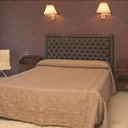 Senorio De Bazan Hotel Palacios De La Valduerna
