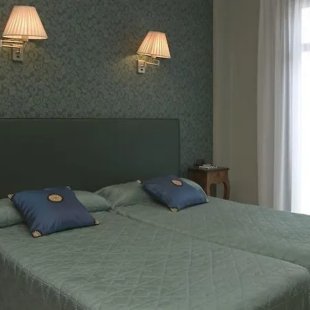 Hotel Senorio De Bazan 2*
