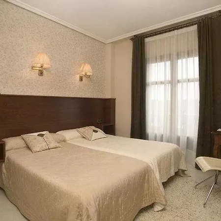 Senorio De Bazan Hotel Palacios De La Valduerna