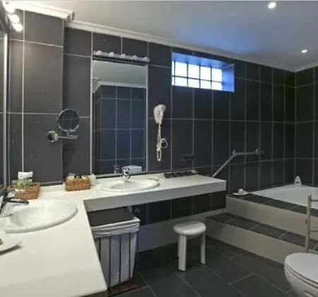 Señorío De Bazán 2*