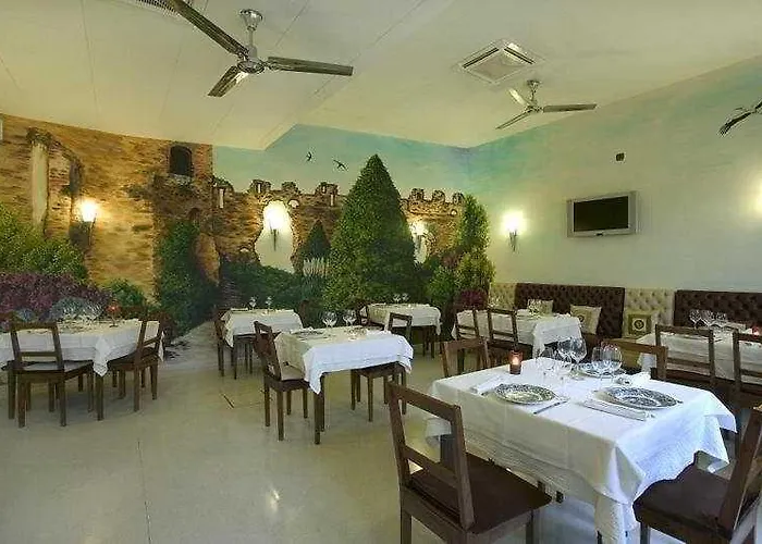 Senorio De Bazan 2* Palacios De La Valduerna