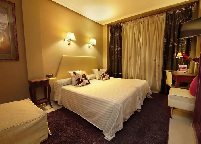 Senorio De Bazan 2* Palacios De La Valduerna