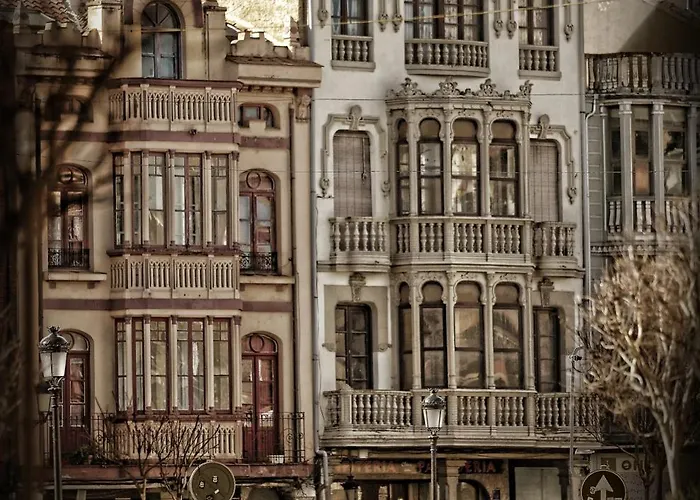 Senorio De Bazan Palacios De La Valduerna