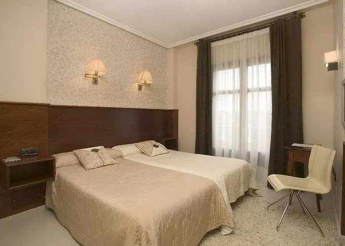 Senorio De Bazan Hotel Palacios De La Valduerna