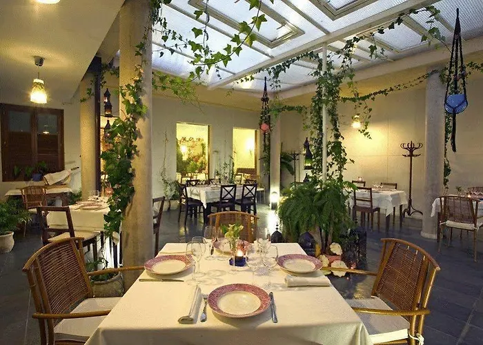 Senorio De Bazan Palacios De La Valduerna